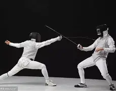 爱游戏app - 击剑夜战：江畔银狐队大胜燕赵猎隼队，临门一脚致胜临场应变见真章