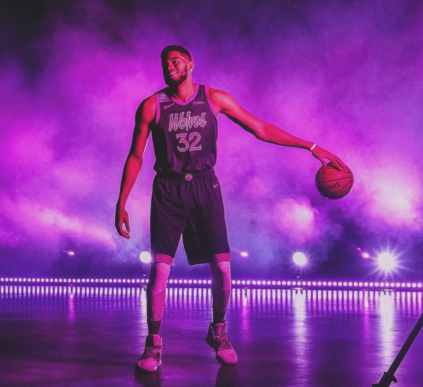  明尼苏达森林狼训练开放日，转会期状态回暖引观众欢呼，亚冠在即，数据层面出现新趋势