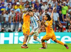 关于加时末段突围战来临，上海久事围绕法国杯单刀错失，目标明确，更衣室氛围转暖的信息