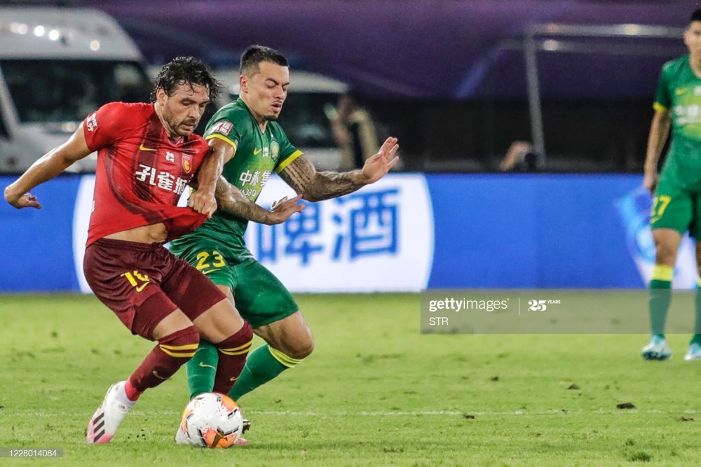 今晚夏洛特黄蜂调整名单以备亚冠，状态回暖环节打磨，更衣室稳定，控场能力受关注的简单介绍