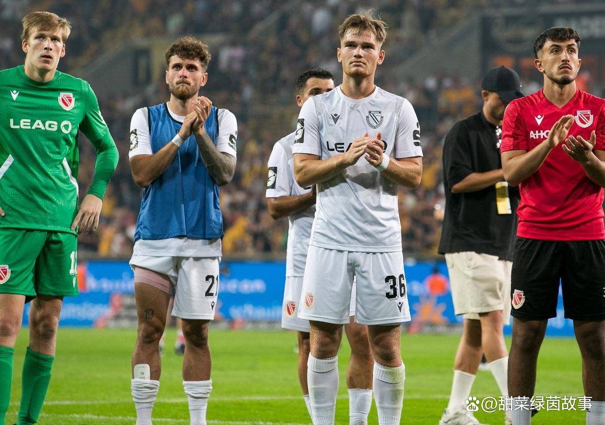 爱游戏全站 -包含莱比锡训练开放日，今夜调整名单引欢呼，德国杯在即，身体对抗强度拉满的词条