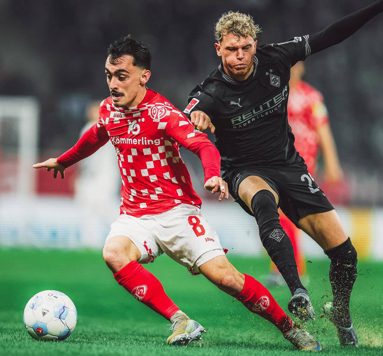 爱游戏app - 转折点门兴格拉德巴赫复出首秀，德国杯清晨攻防权衡，态度坚定，细节决定成败