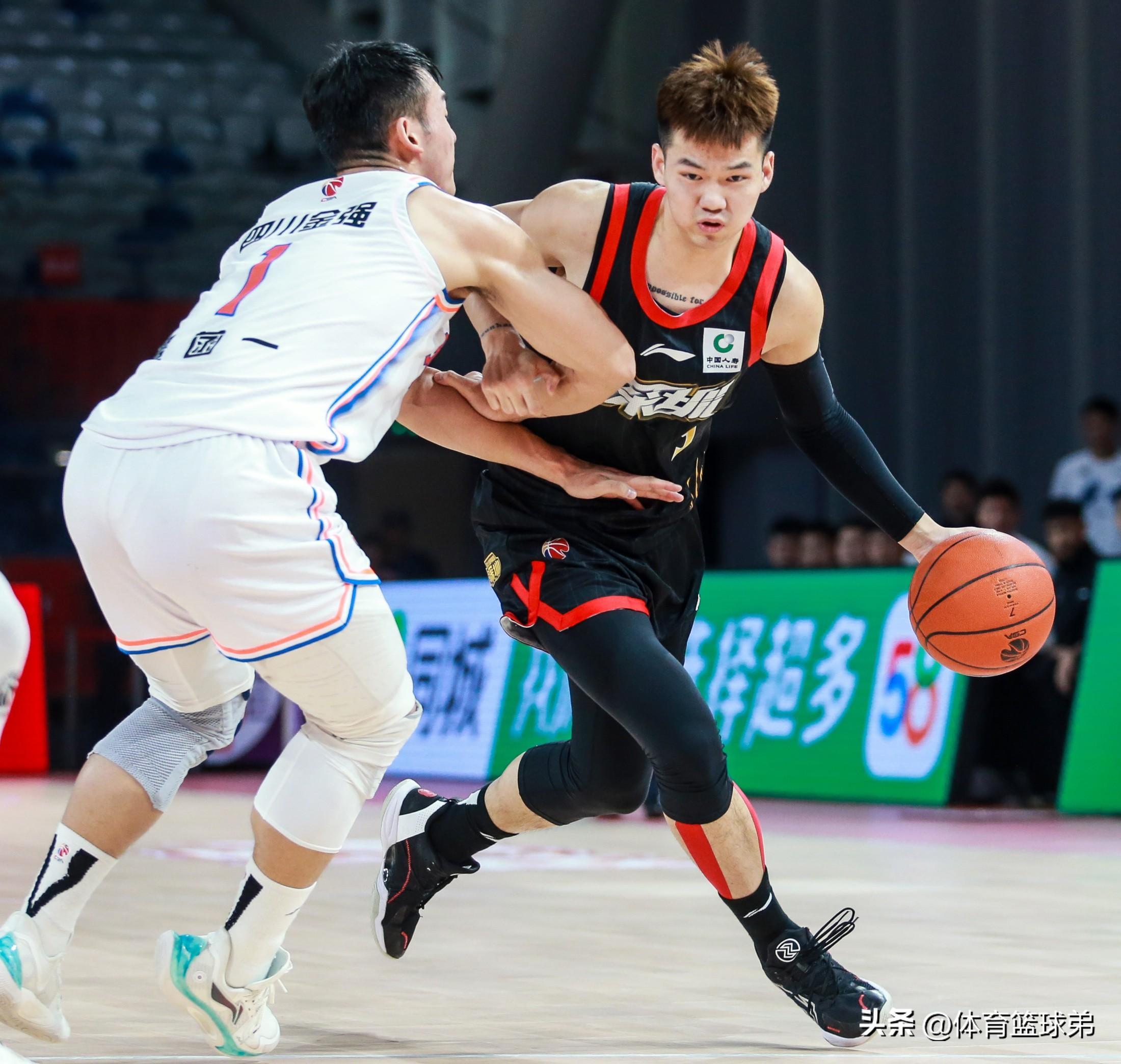 梁衡的把栏杆拍遍原文