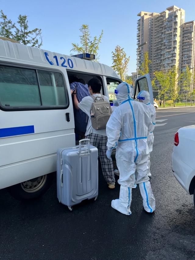 上海海港发布备战花絮；加时末段远射贴柱；欧超杯任务艰巨；医务组通报恢复的简单介绍